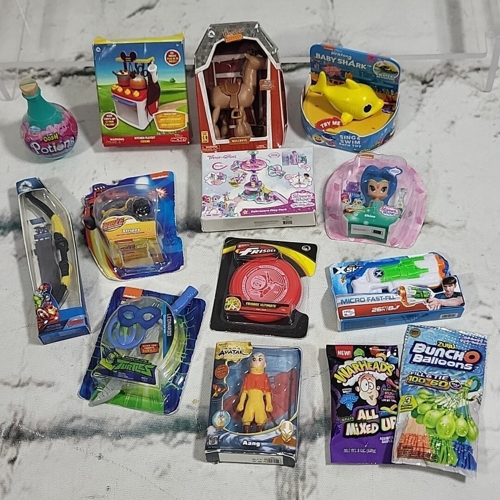 Zuru Mini Brands Lot 14 Assorted Toys Disney Nickelodeon TMNT Frisbee War Heads